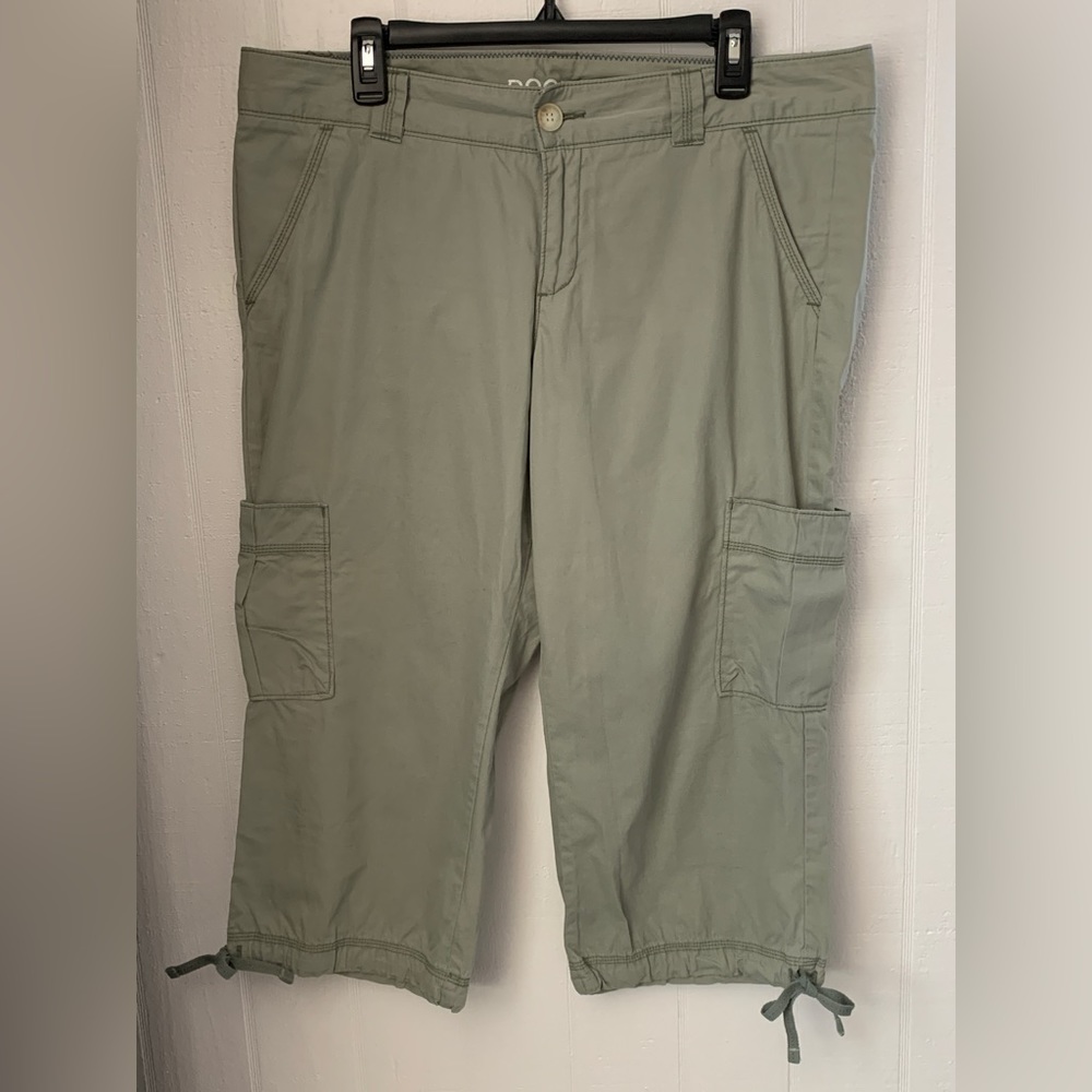 ⭐️Dockers Cargo Capri Pant Size 14